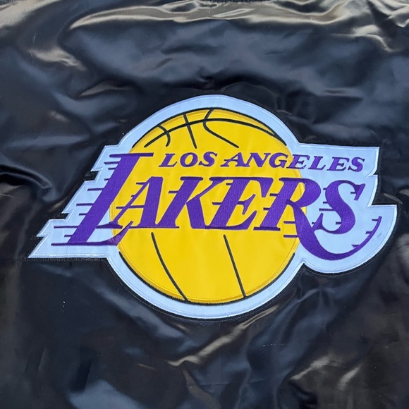 STARTER Los Angeles Lakers black satin jacket Large - Picture 3 of 6